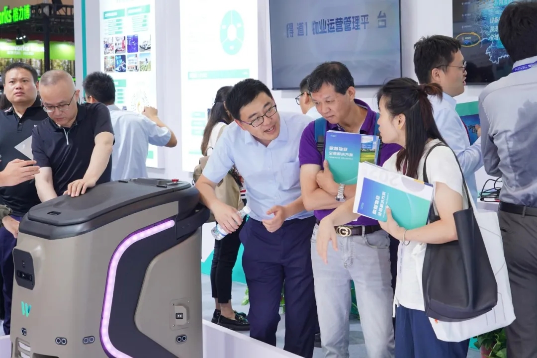 AI+機器人|文達(dá)通股份攜“數(shù)智物業(yè)全鏈解決方案”亮相中國物博會 AI+機器人|文達(dá)通股份攜“數(shù)智物業(yè)全鏈解決方案”亮相中國物博會